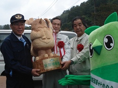 日野町から鳥取市・米子市へバトン引き渡し