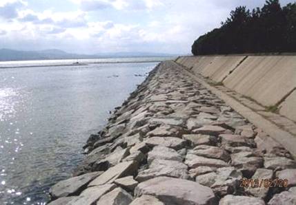 ウインズ湖岸