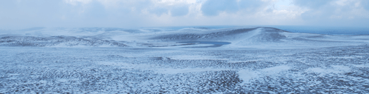 「馬の背」の風景－小雪が降っています