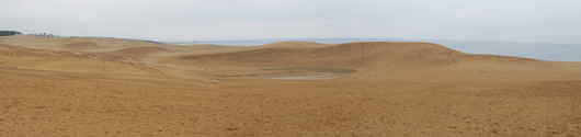 「馬の背」の風景－上空はすっかり曇り空に覆われています