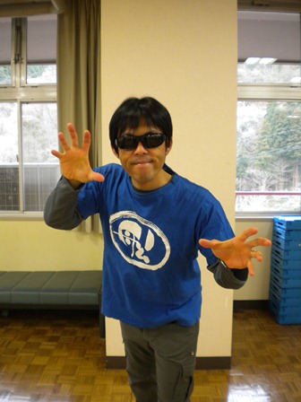 まてぇ～！！捕まえるぞ！！