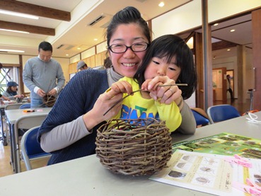 むきばんだ日和「カゴづくり」