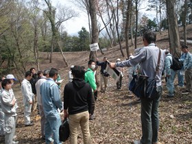 植樹会場の誘導確認