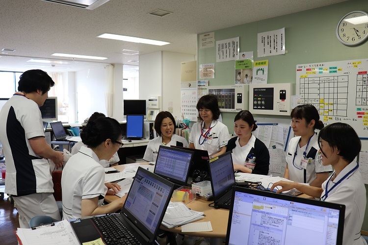 集中治療室内での業務