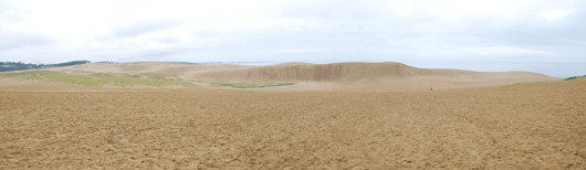 「馬の背」の風景－湿気を含んだ色をしています