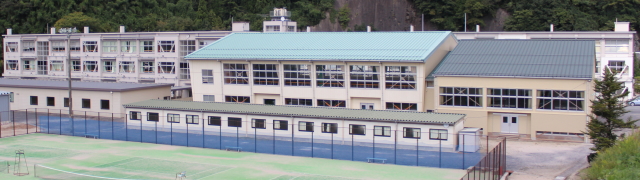 日野高校の外観