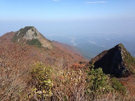 矢筈ヶ山山頂から北方面を望む