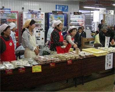 新米おにぎりと豚汁試食