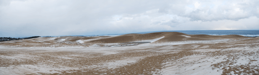 「馬の背」の風景－強い北よりの風が吹いています