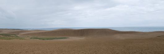 「馬の背」の風景－肌寒く感じる冷たい風が吹いています