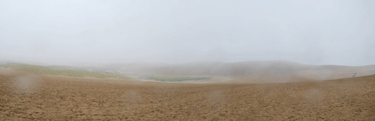 「馬の背」の風景－雨が降り続いています