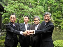 調印式2