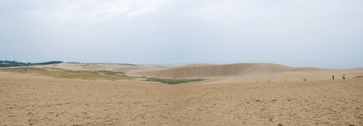 「馬の背」の風景－曇り空で視界が悪くどんよりとした空模様です