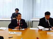 記者会見