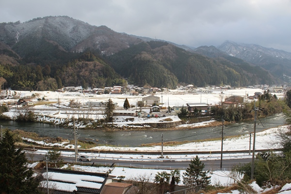 日野川を望む