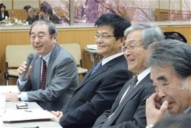 会議の様子の写真その２