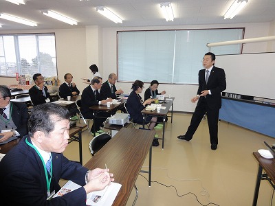 氷温で保存された梨を試食