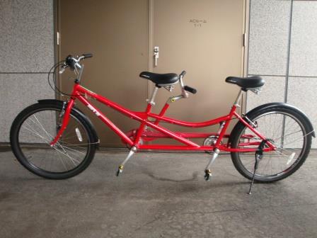 赤いタンデム自転車 2人乗り 荷台付き タンデム自転車/とりネット/鳥取県公式サイト