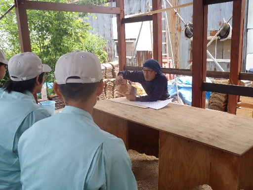 山根さん