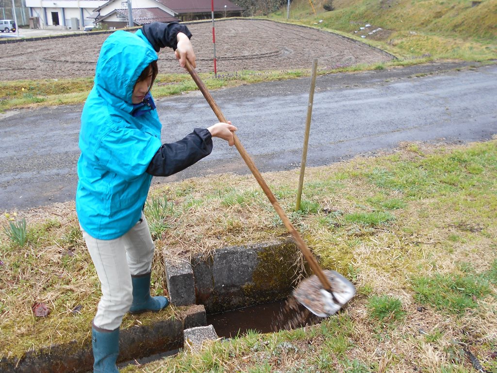 井手さらいの様子3