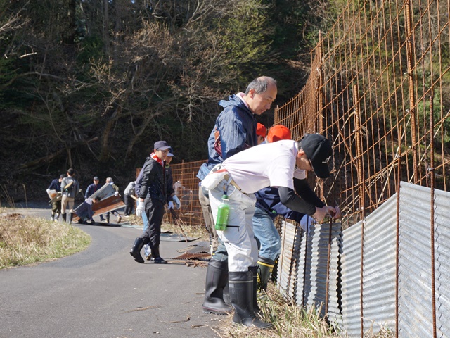 トタン張り