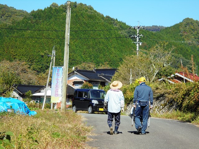 堆肥配布作業の様子その１