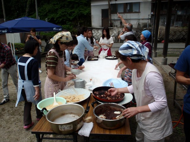 料理を作っている様子