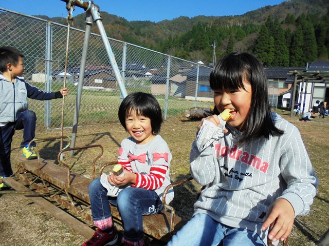 焼き芋でニッコリ