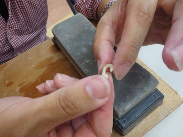 鹿角製の釣り針づくりと魚釣り」を開催しました！/むきばんだ